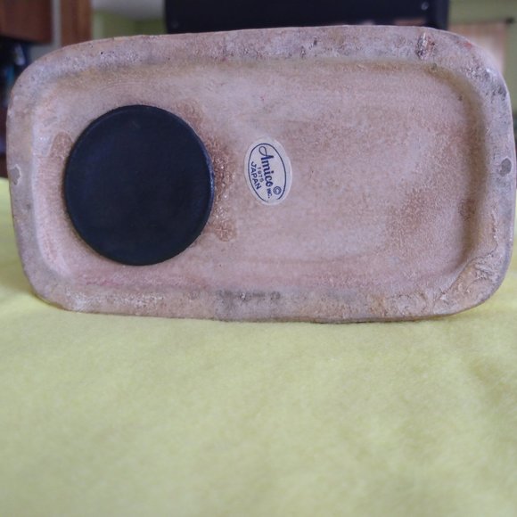 Vintage Coin Bank: Woman with Record Player - Picture 4 of 4